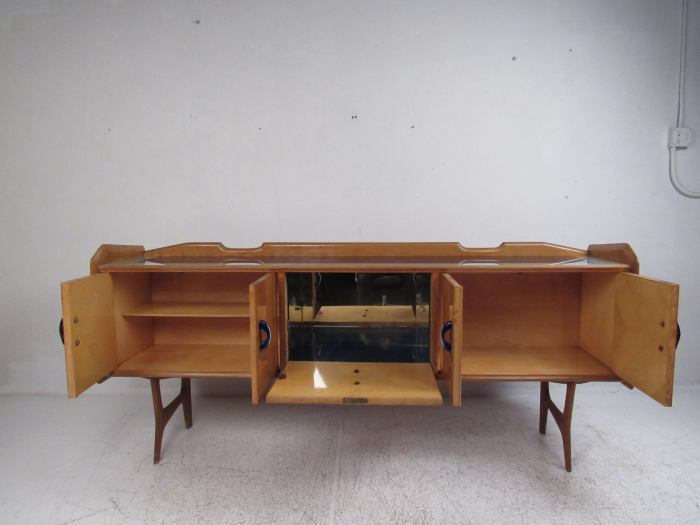 Italian Mid-Century Modern Credenza at 1stDibs Mid-century modern credenza furniture for living rooms
